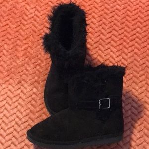 Black furry boots
